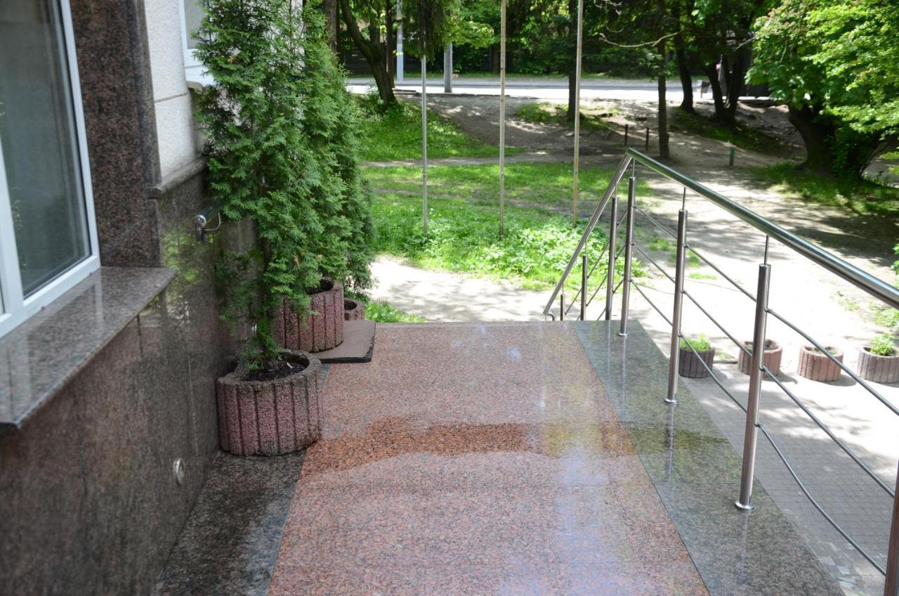 Burger Plus Inn Lviv Dış mekan fotoğraf